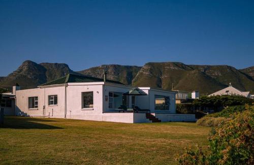 Hermanus House | Seafront Family Getaway, Vermont