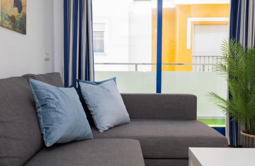 Las Acacias Apartment | SEAFRONT - Pedregalejo Beach