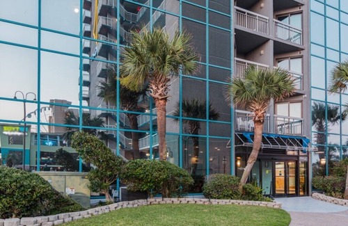 Downtown Myrtle Beach Condo | SeaGlass Tower™ - 1 Bedroom Standard - Limited View