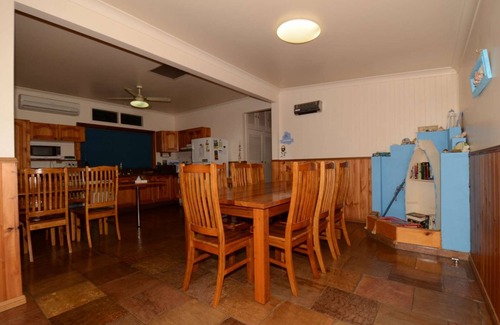 Shellharbour House | Seahaven Beach House - This brilliant beach house sleeps up to 8 adults and 2 children.