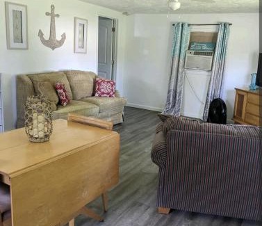 Crystal House | Seahorse Cottage