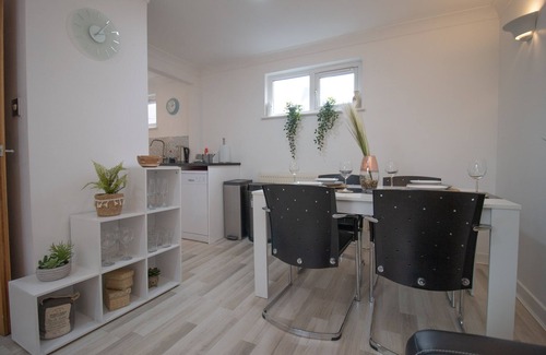Butetown House | Sealock Mews (2 beds)