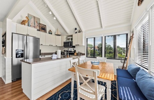 Sealoft Villas Villa | Sealoft Stunner near beach with amenity Cards. Golf views.
