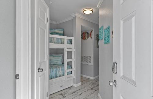 Galveston Apartment | Seascape 1318 Hotel Room