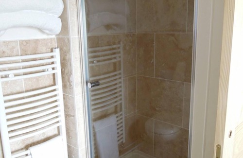 Leven Bed & Breakfast | Seascape Largo