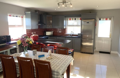 Belmullet House | Seascape - on the edge of town! 4 bedrooms, each with its own bathroom!