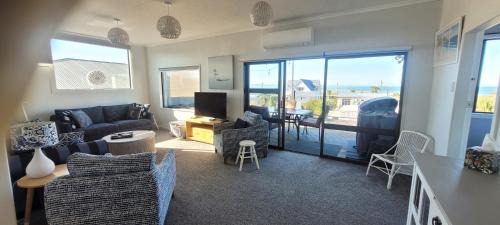 Riverton House | Seascape Retreat