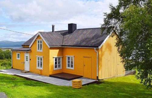 Hamaroy House | Seaside Charm in Hamaroy-By Traum