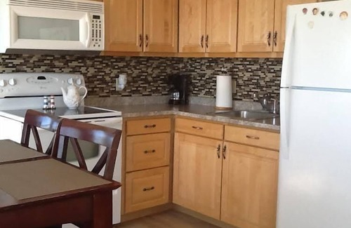 Seeleys Cove Cottage | Seaside Cottage On Beautiful New Brunswick Beach