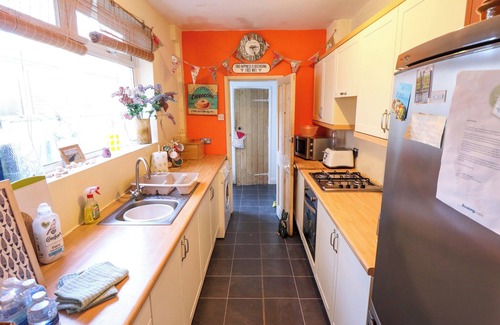 Cleethorpes Cottage | SEASIDE COTTAGE, pet friendly, country holiday cottage in Cleethorpes
