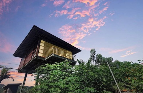 Dencarik Cabin | Seaside Designer Treehouse ~ Stunning Views ~ Pool