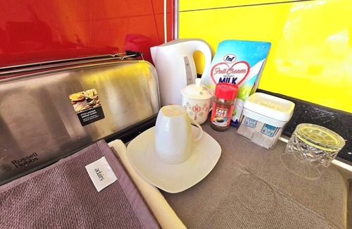 Suva Apartment | Seaside Exotic Studio: Walk to the seawall and Suva City: Free Wifi & Parking