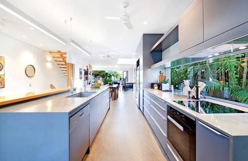 Fannie Bay House | Seaside Garden Luxe Living at Sunset Beach