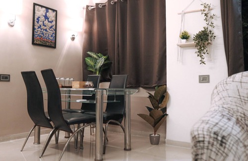 Navi Mumbai Apartment | Seaside Getaway with Party Padn