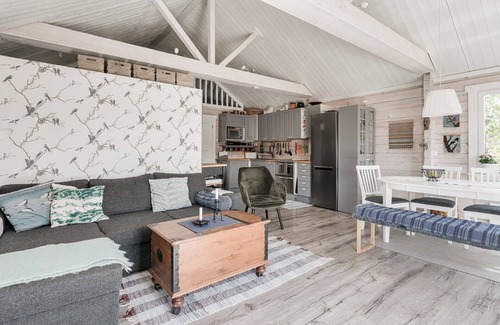 Axmar House | Seaside holiday home in Axmar north of Gävle | SE20003