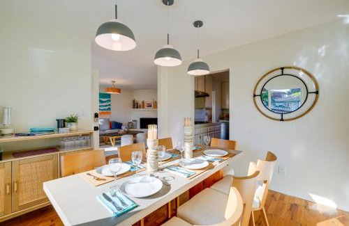 Mescal Corridor NW House | Seaside Home with Hot Tub and Patio Close to Beaches!