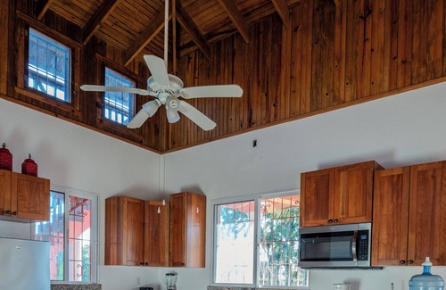 Antoneys Cay Bed & Breakfast | Seaside Inn
