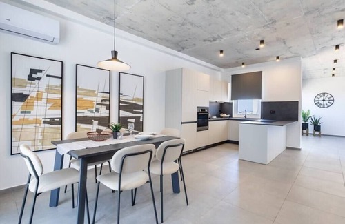 St. Andrew's Apartment | Seaside Luxury in Pembroke, St. Julians