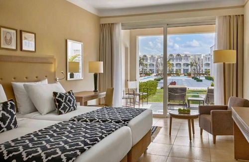 El Quseir House | Seaside Serenity | 3 Poolside Rooms + Spa, Yoga, Tennis & Coral Reef Diving