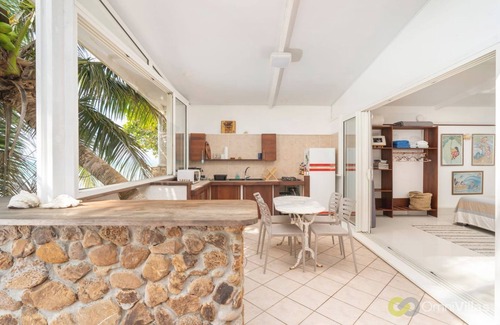 Moorea-Maiao Cabin | Seaside Serenity: 2BR Oasis on Enchanting Moorea