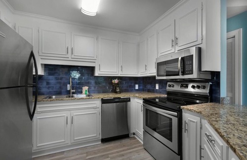 Golden Mile Condo | Seaside Splendor: Fully Remodeled 2BR Resort View