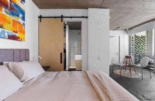 Sea Point Apartment | Seaside Studio Perfect Location