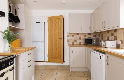 Felpham House | Seaside Villa with Garden, 40m to Beach