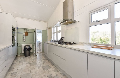 Pagham Cottage | Seasidings, Pagham - sleeps 10 guests in 5 bedrooms