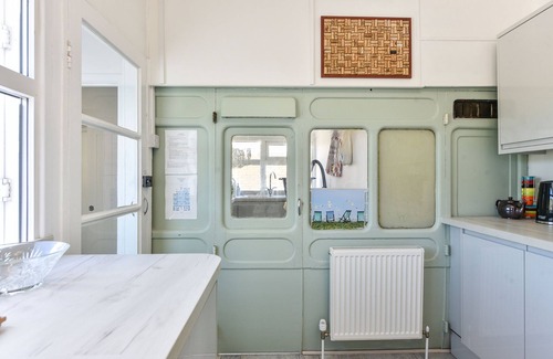 Pagham Cottage | Seasidings, Pagham - sleeps 10 guests in 5 bedrooms