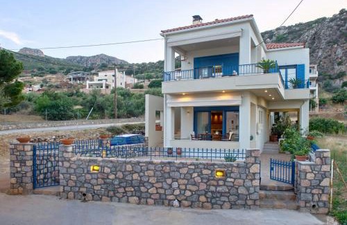 Papadhianika House | SeaSight Living Apartment