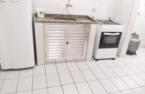 Vila Julia Apartment | SEASONAL APT. GUARUJA ENSEADA - 1 BEDROOM/GARDEN-WI FI