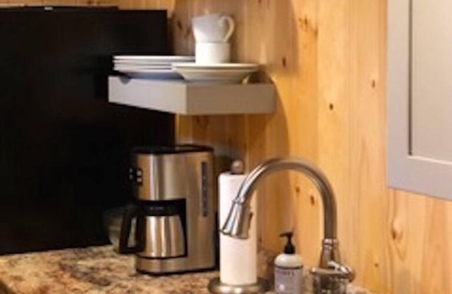 Wilmington Apartment | Seasonal Rental Available - One-Bedroom Apartment in Wilmington, VT