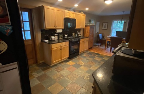 Pittsford House | Seasonal Rental! Luxury home w/hot tub 20 minutes to Killington
