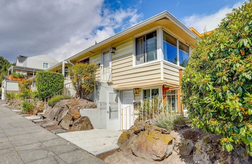 Old Ballard Apartment | Seattle Garden Apt: Walk to Water & Amenities!