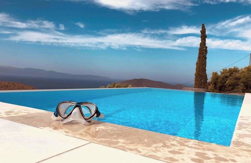 Pefki Apartment | Seaview Appartment with infinity pool & Kitchen