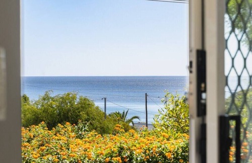 Peppermint Grove Beach House | Seaview Beach House by Peppy Beach Retreats® (10 Adults), Beach House