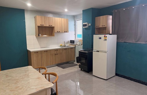 Honiara Apartment | Seaview- Balcony- Aircon- Onsiteparking- Freewifi