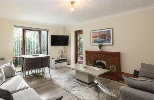 Salthouse House | Seaview Cottage