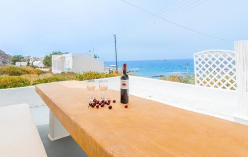 Mandrakia House | Seaview House Mandrakia