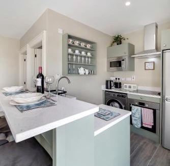 Burnfoot Apartment | Seaview Lodge Studio 'Sleeping 2 guests'