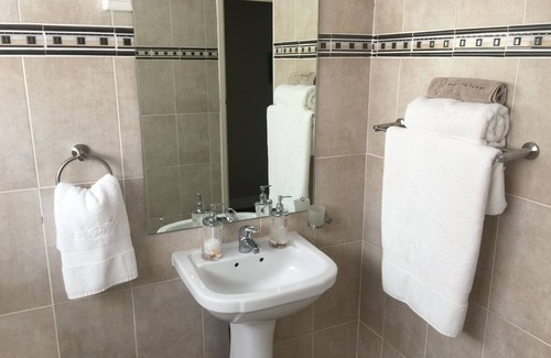 La Lucia Bed & Breakfast | Seaview Manor Exquisite Bed & Breakfast