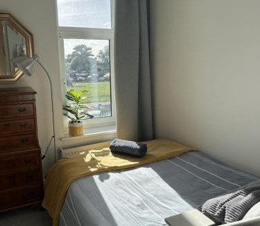 Southsea Apartment | Seaview Retreat Private Parking