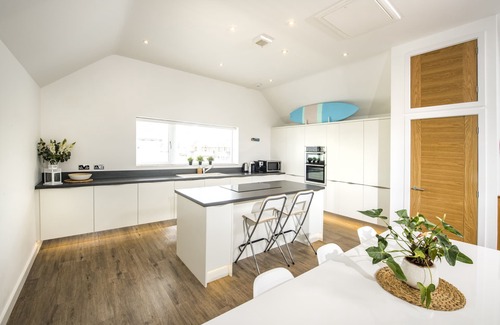 Westleigh House | Seaviews and Sunsets. Footsteps to the beach, nature reserve & village