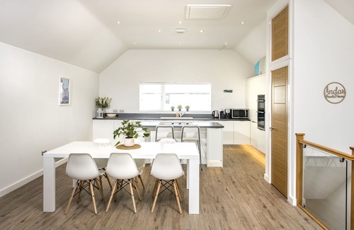 Westleigh House | Seaviews and Sunsets. Footsteps to the beach, nature reserve & village