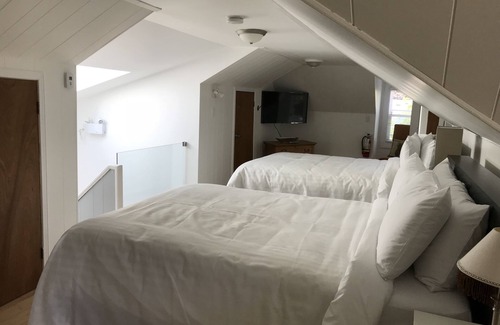 Gananoque Bed & Breakfast | Seaway Manor