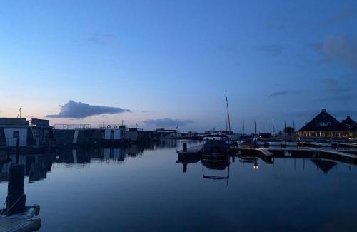 Offingawier Boat Rental | SeaYou House boat