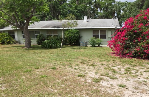 Highland House | Sebring Lakefront Home - Lake Josephine 'Little Piece Of Heaven'