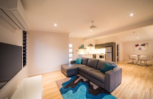 Palm Grove Villa | Seclude Rainforest Retreat