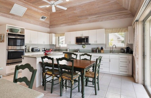Double Bay House | Secluded Beachfront Estate on 9 Private Acres