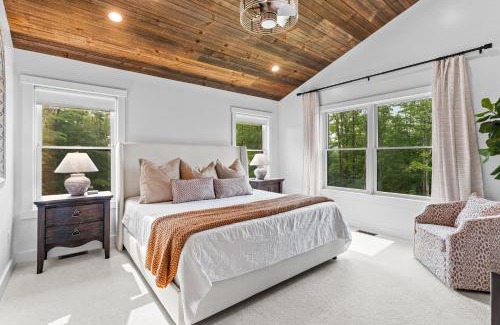 Ellicottville Ski Chalet | Secluded Beauty with Hot Tub & Views
